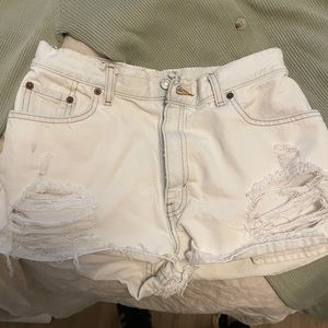 Levi white jean shorts